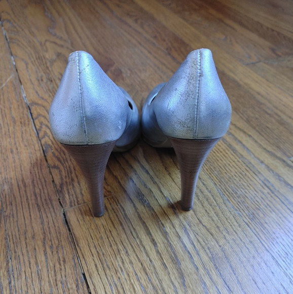 Crackle texture stacked heels sz 9 - Picture 3 of 5